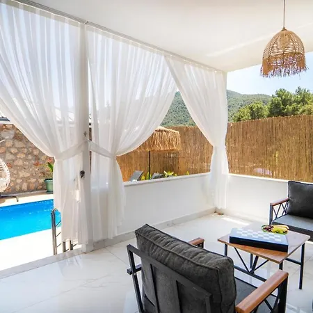 Egee Hotel 4*